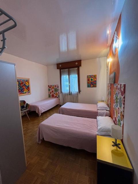 Bed and Breakfast Viamilano25 Mirandola Exterior foto